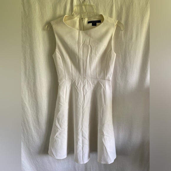 NWT Ladies French Connection sz 2 Fit n Flare White Sleeveless Dress - Picture 1 of 7
